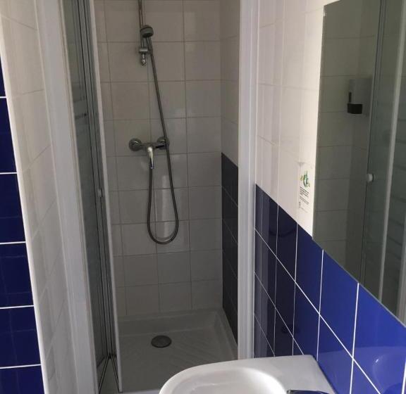 اتاق اکونومی, Bella Vista Guest Center Pays Basque