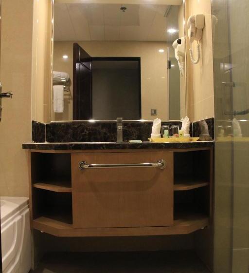 اتاق لوکس با بالکن, Savannah Resort