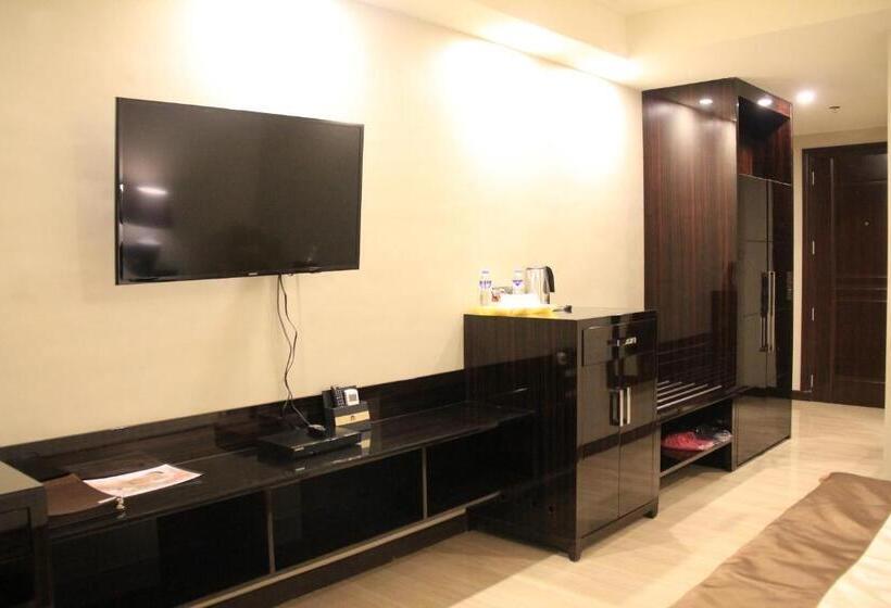 اتاق لوکس با بالکن, Savannah Resort