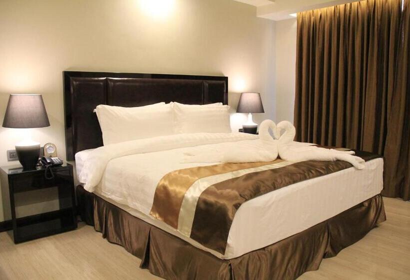 اتاق لوکس با بالکن, Savannah Resort