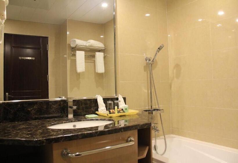 اتاق لوکس با بالکن, Savannah Resort