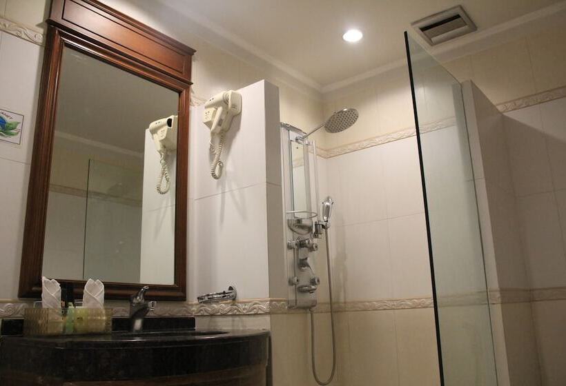 اتاق لوکس, Savannah Resort