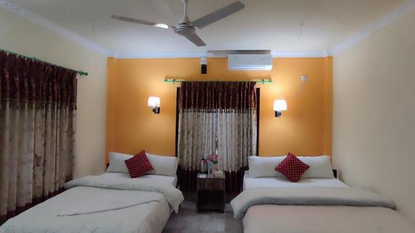 اتاق استاندارد با بالکن, Rhino Land, Sauraha