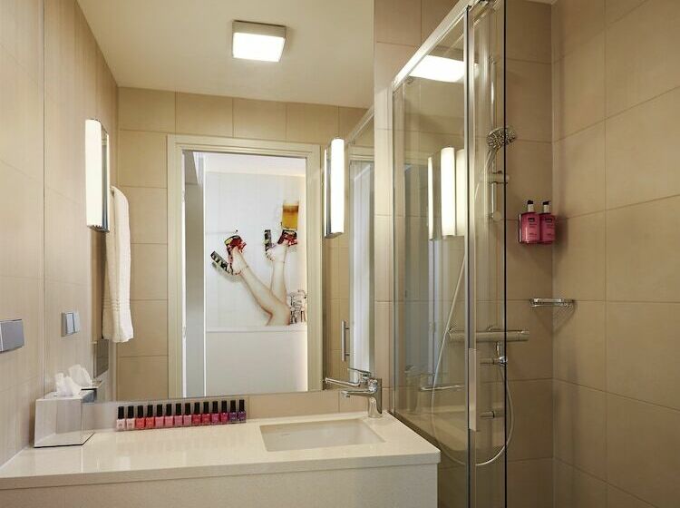 اتاق استاندارد با تخت دوبل, Moxy Ludwigshafen