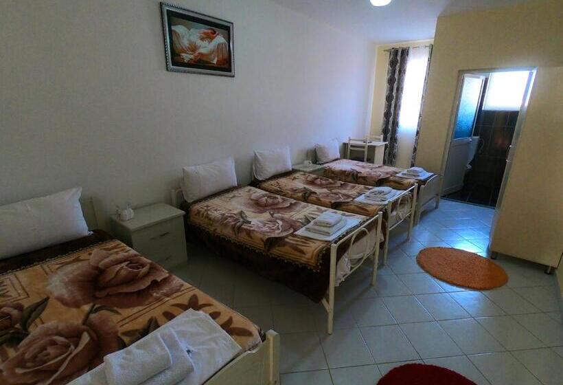 Economy Quadruple Room, St.pauli