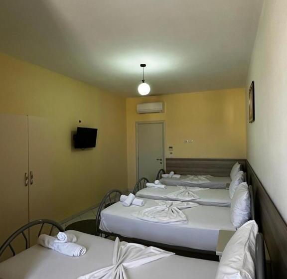Economy Quadruple Room, St.pauli