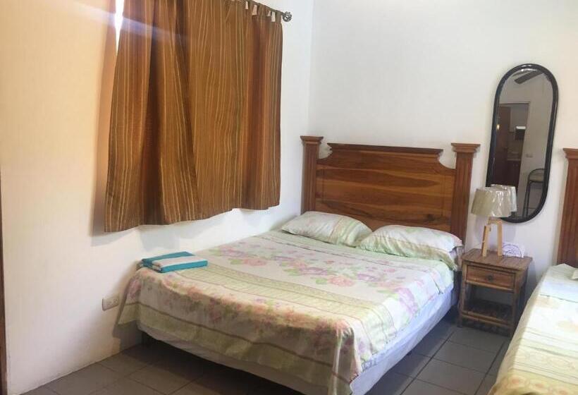 Economy Quadruple Room, Villa Prats
