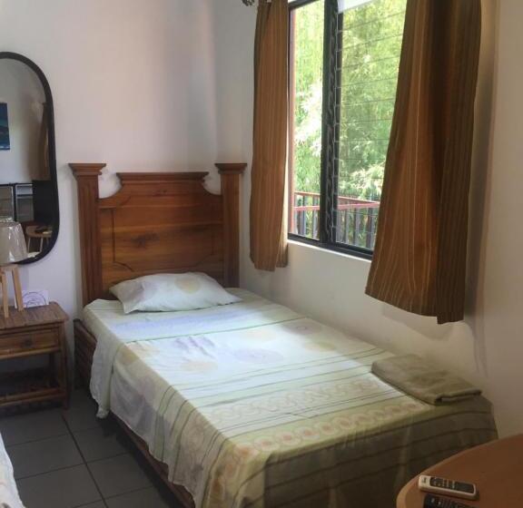 Economy Quadruple Room, Villa Prats