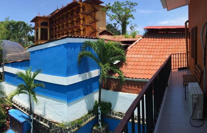 Economy Quadruple Room, Villa Prats