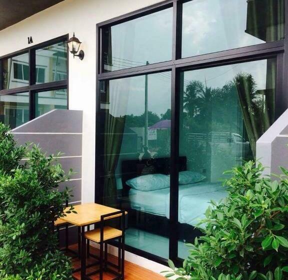 اتاق استاندارد با چشم‌انداز باغ, Shafa Resort