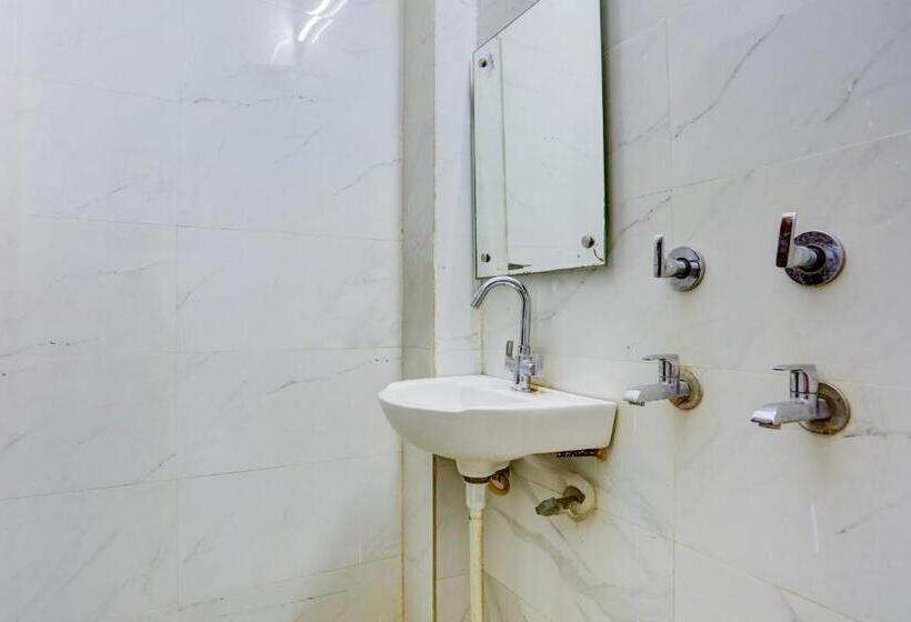 اتاق کلاسیک سه تخته, Super Hotel Oo Hotel Shyam Residency Near Samaypur Badli Metro