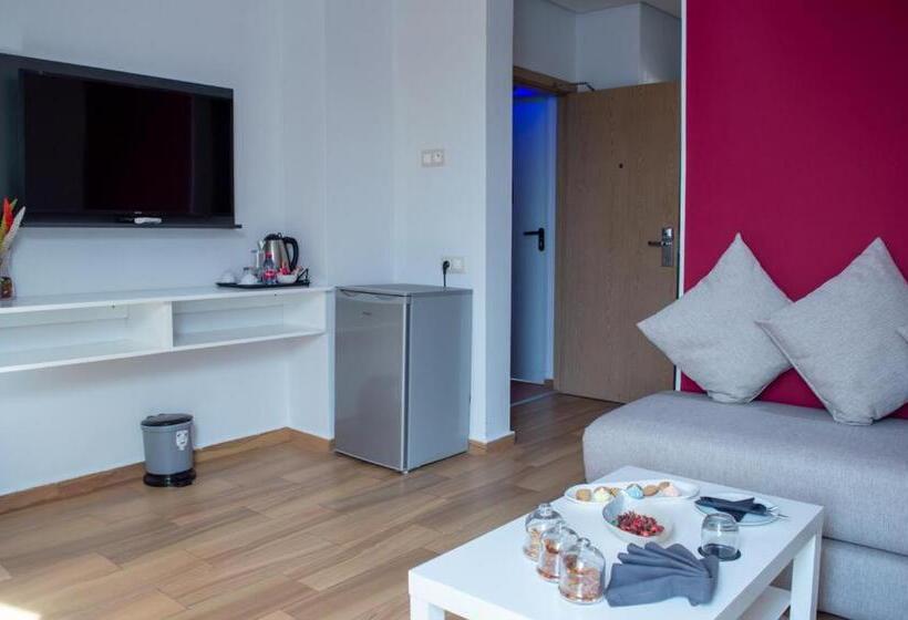 Family flat with terrace, Le Musee