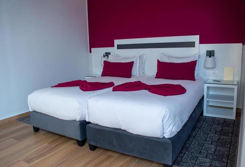 Family flat with terrace, Le Musee