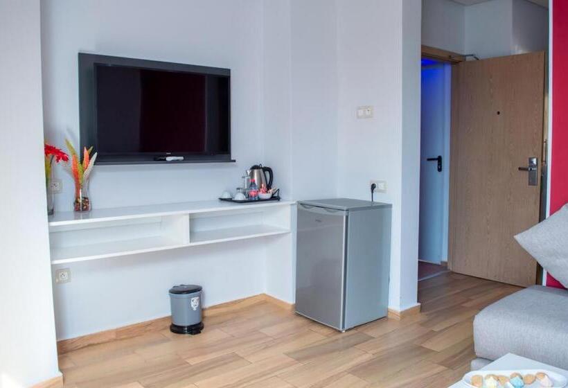 Family flat with terrace, Le Musee