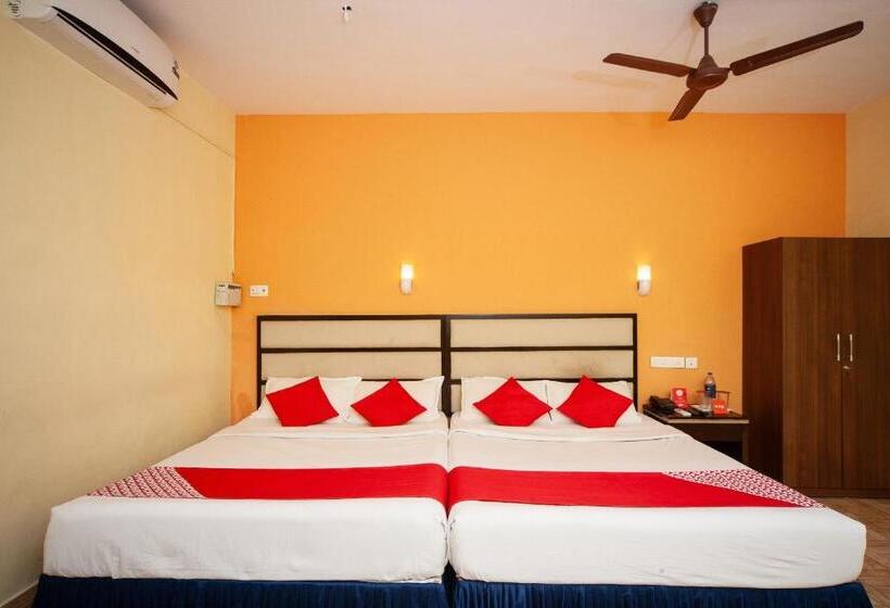 اتاق کلاسیک سه تخته, Oyo Rooms Golden Four Way Road Kanyakumari