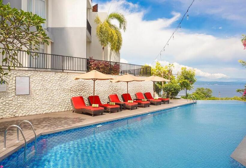 اتاق لوکس با چشم‌انداز استخر, Swissbelinn Luwuk