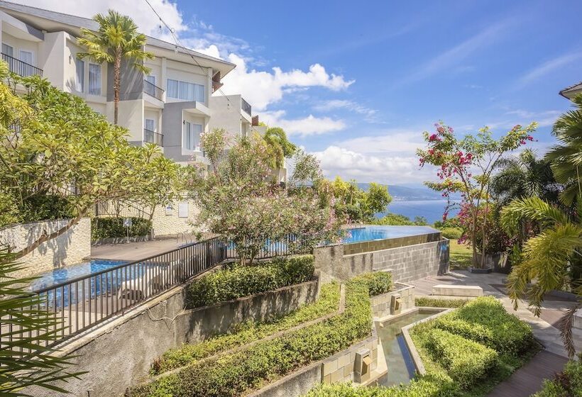 اتاق لوکس با چشم‌انداز استخر, Swissbelinn Luwuk