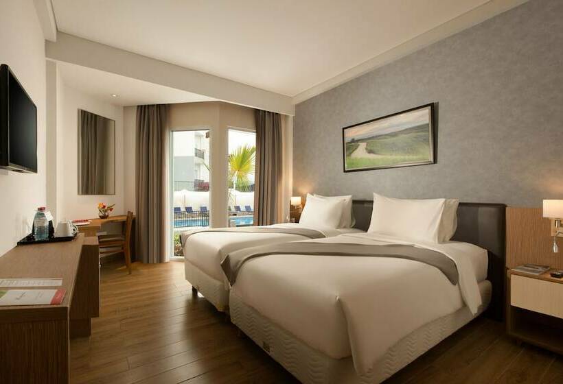 اتاق لوکس با چشم‌انداز باغ, Swissbelinn Luwuk