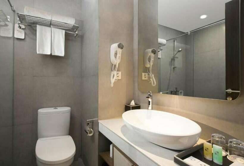 اتاق لوکس با چشم‌انداز باغ, Swissbelinn Luwuk