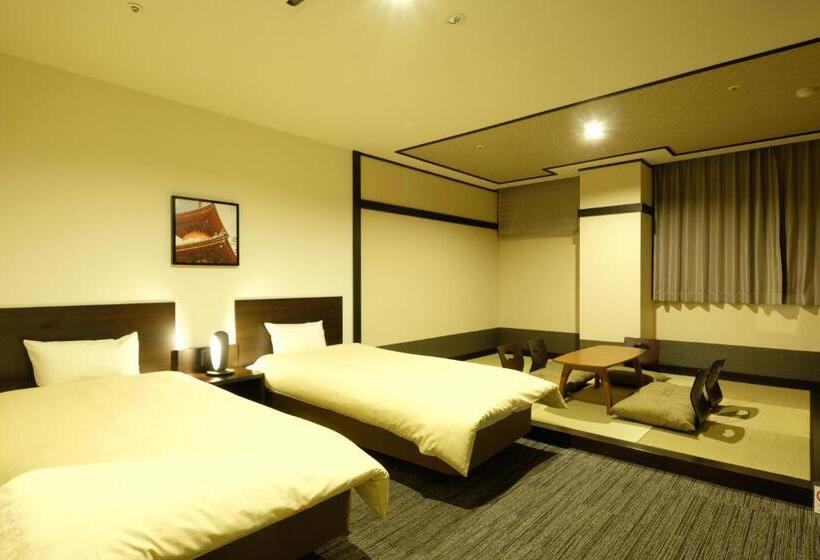 سوییت, The Premium Hotel In Rinku