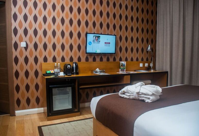 سوییت لوکس, Pefaco Hotel Maya Maya