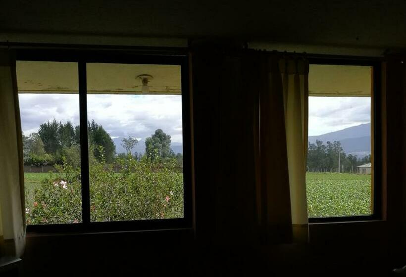 اتاق اکونومی یک تخته, Chapelet Hostal