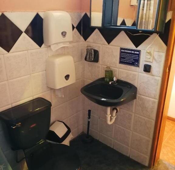 اتاق اکونومی یک تخته, Chapelet Hostal
