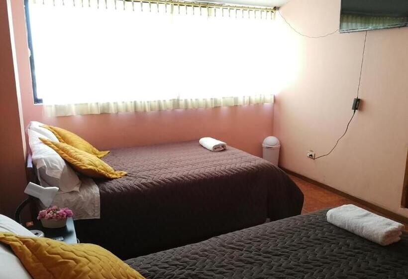 اتاق لوکس, Chapelet Hostal