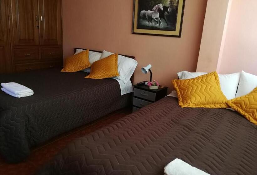 اتاق لوکس, Chapelet Hostal