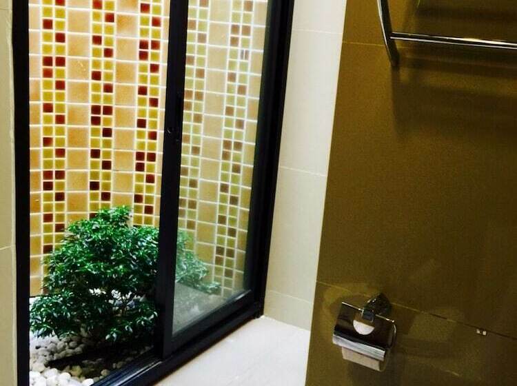 اتاق استاندارد با چشم‌انداز استخر, Green Adamas Resort Chumphon