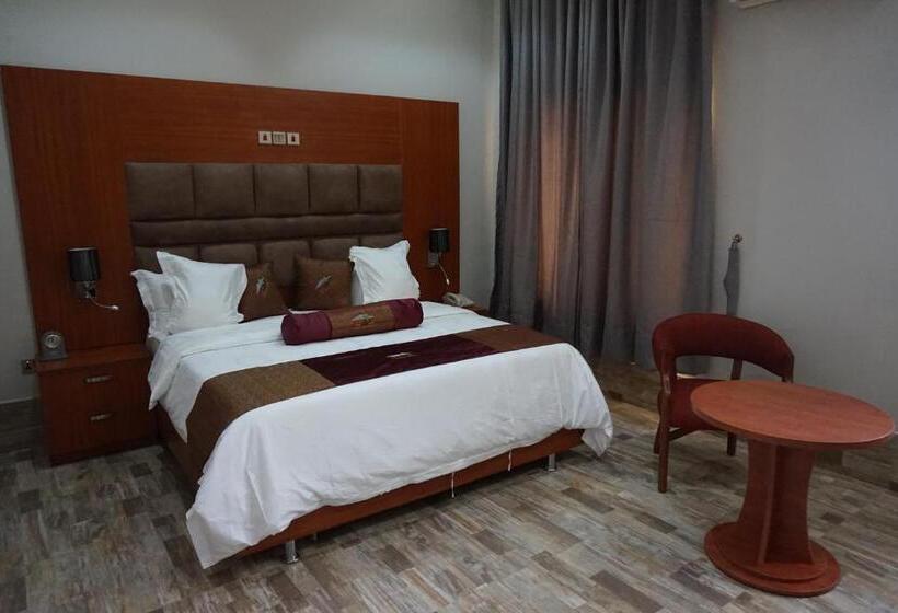 سوییت جونیور, Aenon Suites Oshogbo