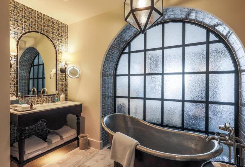 سوئیت جونیور با تخت بزرگ, Banyan Tree Puebla