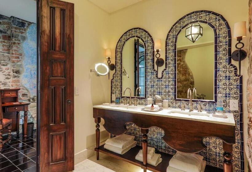 سوییت جونیور, Banyan Tree Puebla