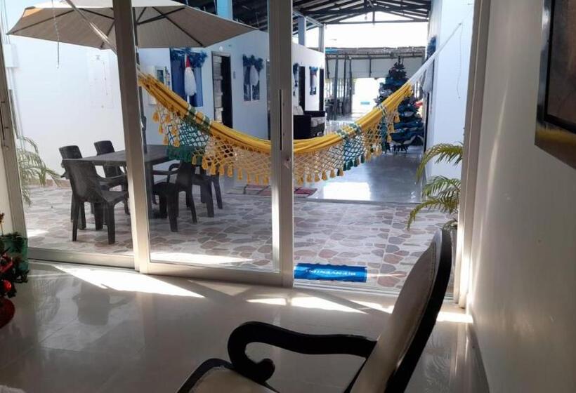 اتاق خانوادگی, Don Toño Tolú