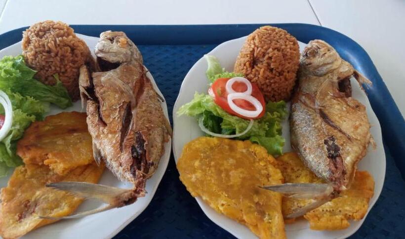 اتاق خانوادگی, Don Toño Tolú