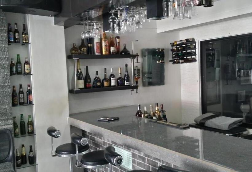 اتاق عادی, Ervoruto Hostel Makati