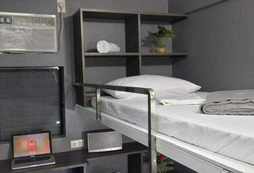 اتاق استاندارد, Ervoruto Hostel Makati