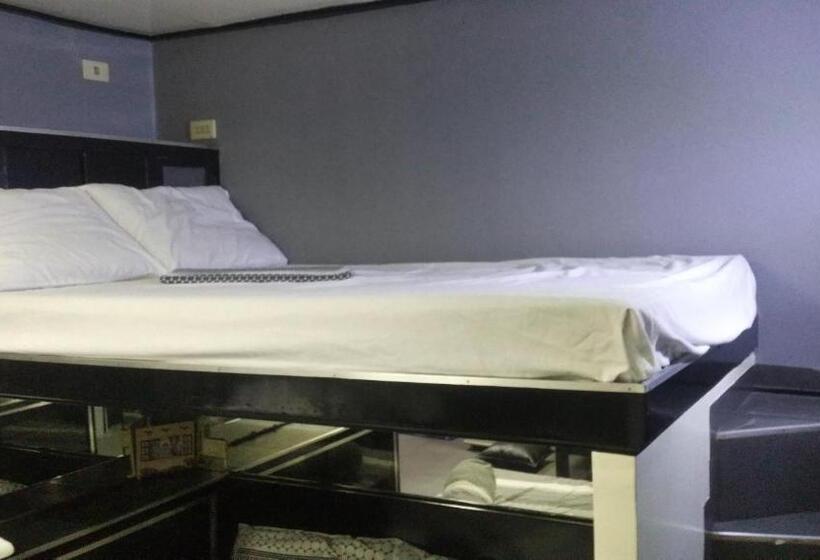 استودیوی استاندارد, Ervoruto Hostel Makati
