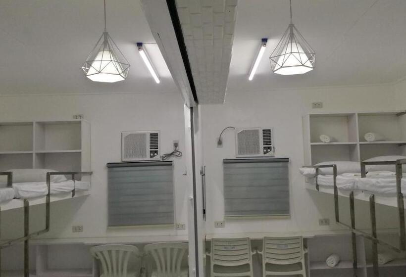 اتاق خانوادگی, Ervoruto Hostel Makati