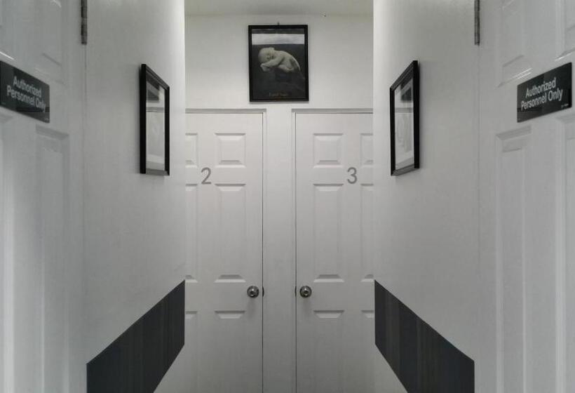 اتاق خانوادگی, Ervoruto Hostel Makati