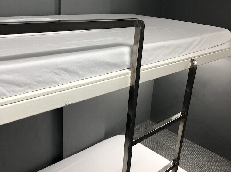 اتاق استاندارد, Ervoruto Hostel Makati