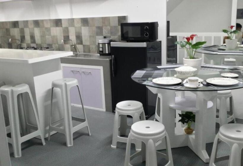 اتاق استاندارد, Ervoruto Hostel Makati