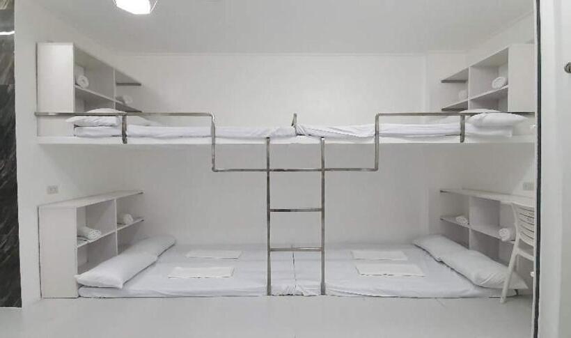 اتاق خانوادگی, Ervoruto Hostel Makati