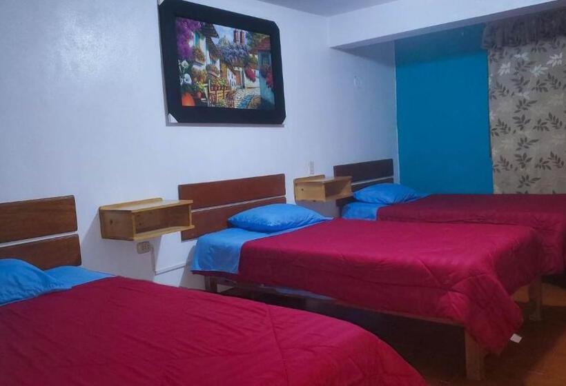 اتاق استاندارد چهار تخته, Huaraz Colonial