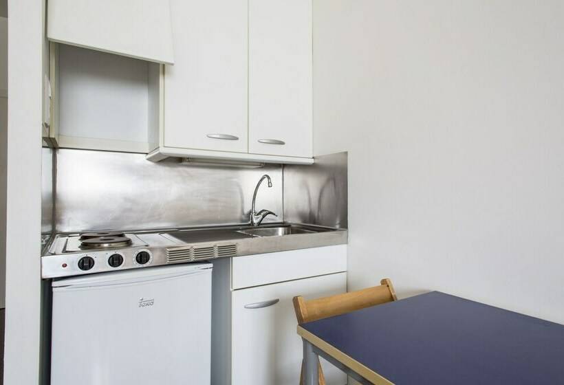 استودیوی استاندارد, Residencia Universitaria As Burgas