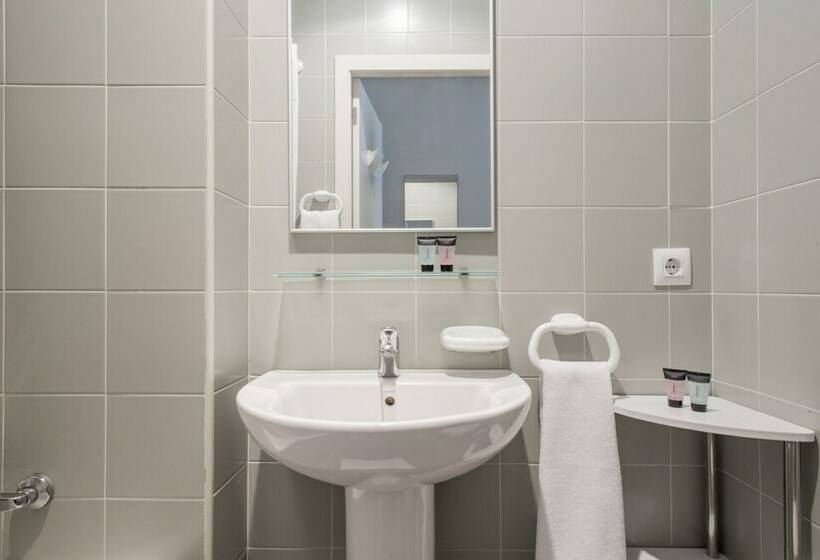 استودیوی استاندارد, Residencia Universitaria As Burgas