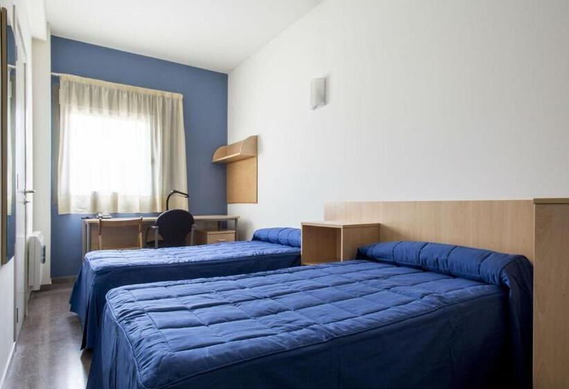اتاق استاندارد چهار تخته, Residencia Universitaria As Burgas