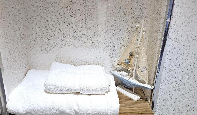 اتاق اکونومی یک تخته, Mystayinn Kinloch Lodge