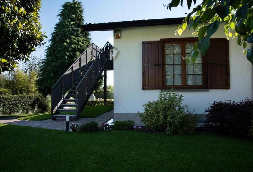 اتاق لوکس چهار تخته, Cascina36 B&b