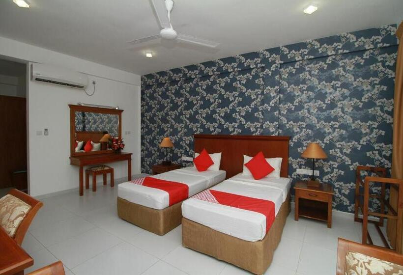 اتاق لوکس با بالکن, Garden Beach Hotel Kalutara